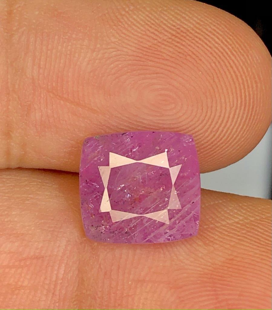 6.10 Carats Natural Pink Corundum Sapphire Gemstone - 11X10X7 mm: 6.10 Carats Natural Pink Corundum Sapphire Gemstone - 11X10X7 mm SHIPPING: 23$