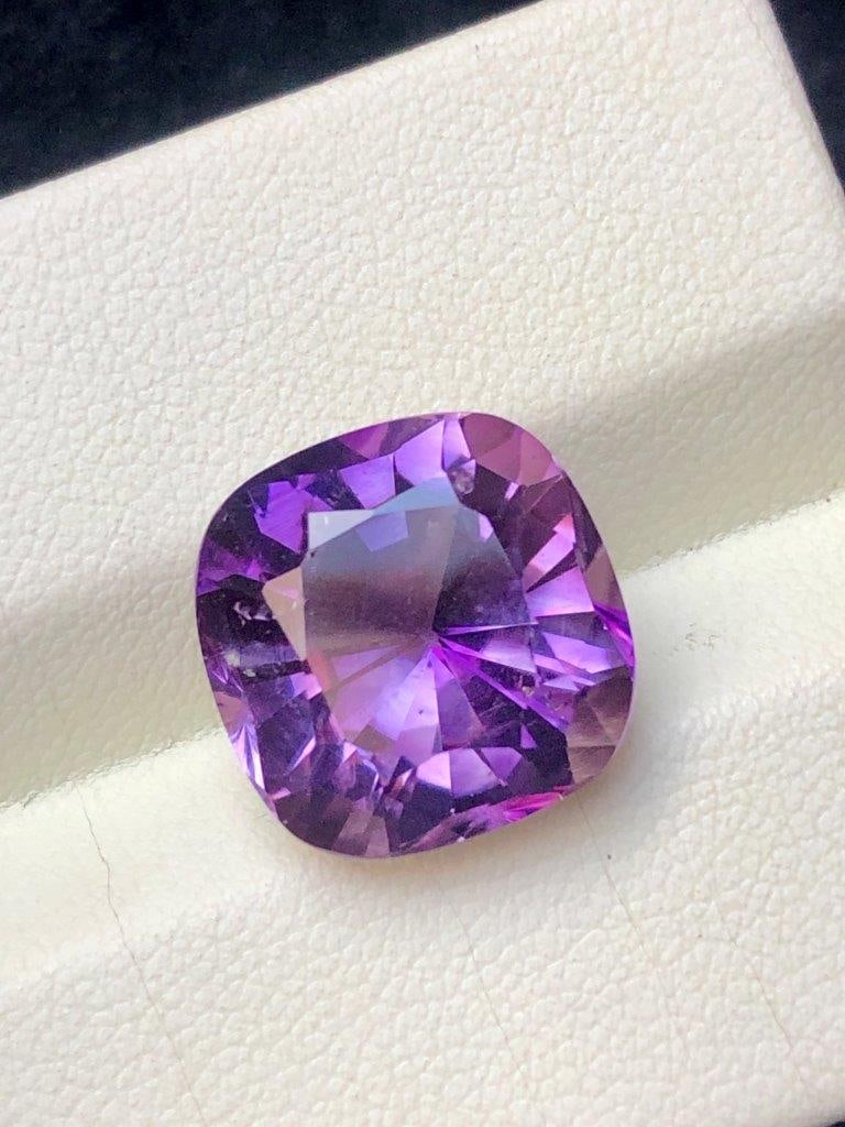 11.25 Cts Deep Purple Amethyst Loose Gemstone - 14X14X10 mm: 11.25 Cts Deep Purple Amethyst Loose Gemstone - 14X14X10 mm SHIPPING: 23$
