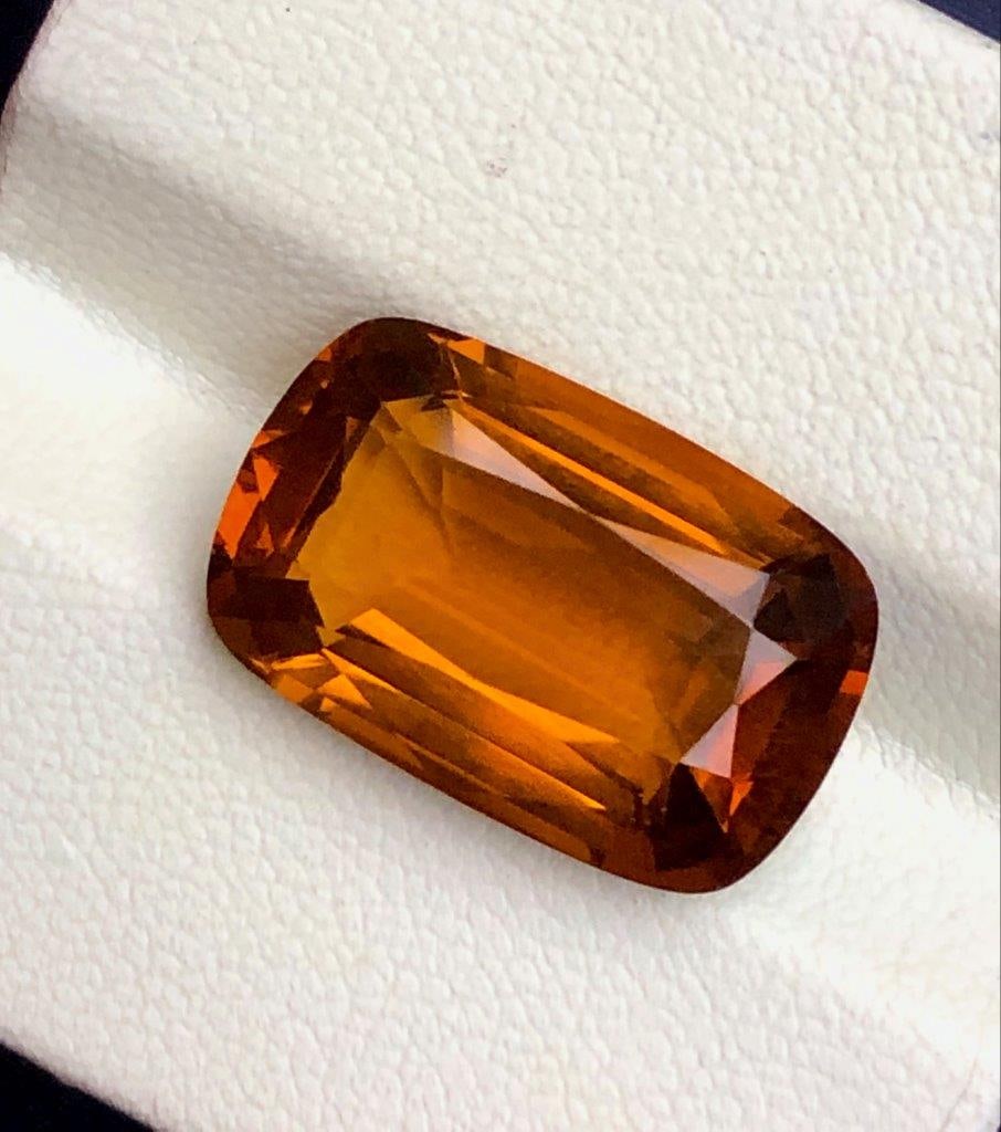 13.35Ct Honey Citrine Gemstone, Golden Quartz, Custom Jewelry 18X11X10 mm: 13.35Ct Honey Citrine Gemstone, Golden Quartz, Custom Jewelry 18X11X10 mm SHIPPING: 23$