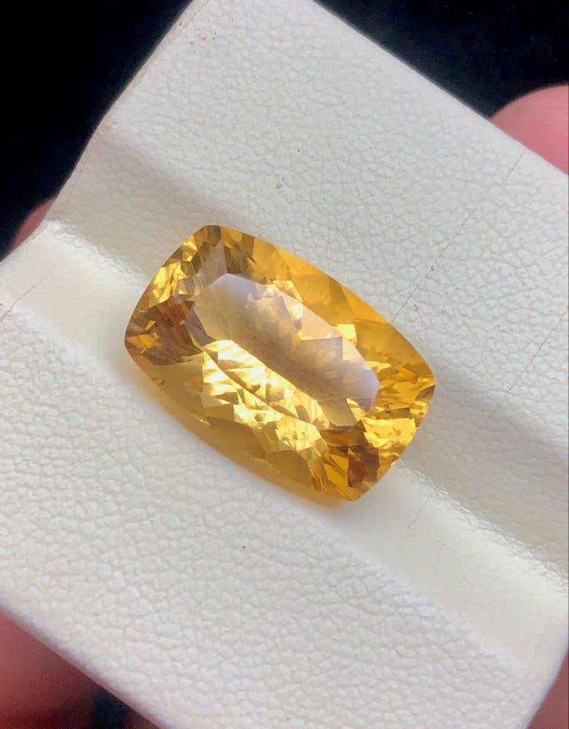 TPZ224 11.80 carats AAA Quality Laser cut Citrine Quartz 18?11?9 mm: TPZ224 11.80 carats AAA Quality Laser cut Citrine Quartz 18?11?9 mm SHIPPING: 23$