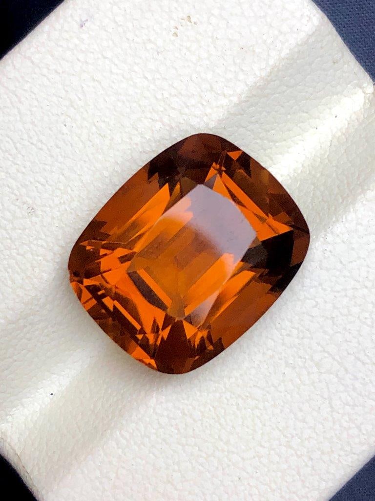 15.70Ct Honey Citrine Gemstone, Golden Quartz, Custom Jewelry 17X14X9 mm: 15.70Ct Honey Citrine Gemstone, Golden Quartz, Custom Jewelry 17X14X9 mm SHIPPING: 23$