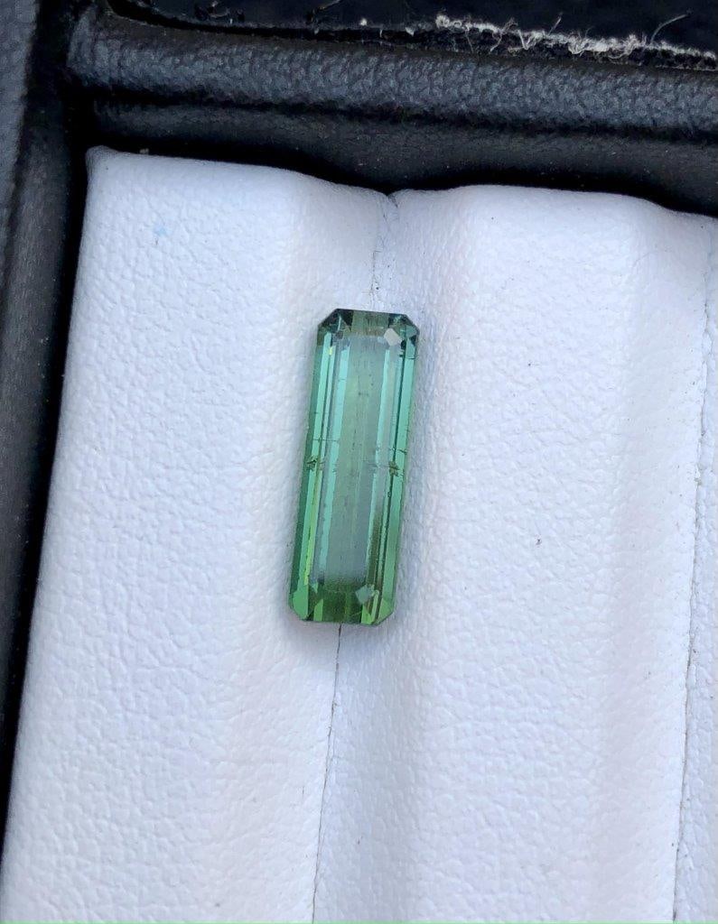 Mint Green Natural Tourmaline Gemstone - 2.70 Carats - 14X5X4 mm: Mint Green Natural Tourmaline Gemstone - 2.70 Carats - 14X5X4 mm SHIPPING: 23$