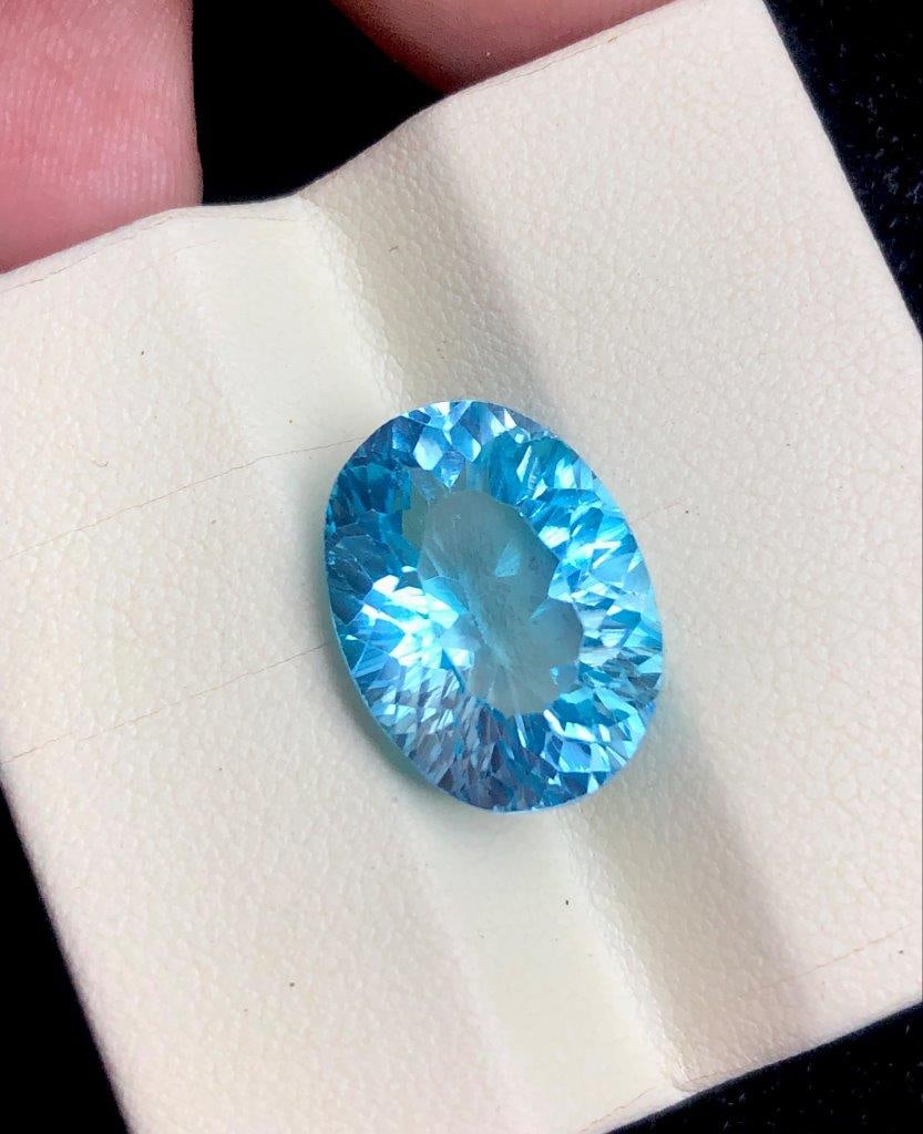 TPZ223 14.40 carats AAA Quality Laser cut Swiss Blue Topaz 17?12?9 mm: TPZ223 14.40 carats AAA Quality Laser cut Swiss Blue Topaz 17?12?9 mm SHIPPING: 23$
