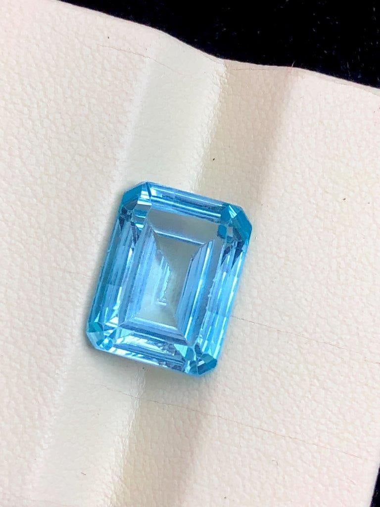 TPZ203 10.50 carats AAA Quality Laser cut Swiss Blue Topaz 14?11?7 mm: TPZ203 10.50 carats AAA Quality Laser cut Swiss Blue Topaz 14?11?7 mm SHIPPING: 23$