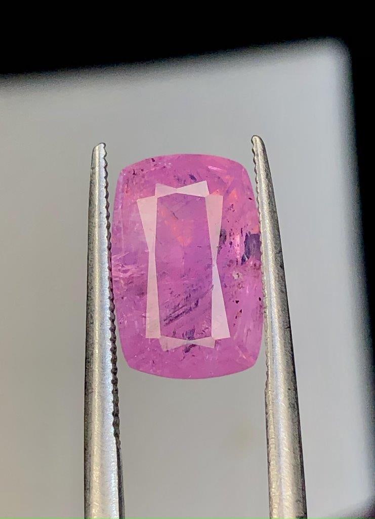 4.20 Carats Natural Pink Corundum Sapphire Gemstone - 11X8X6 mm: 4.20 Carats Natural Pink Corundum Sapphire Gemstone - 11X8X6 mm SHIPPING: 23$