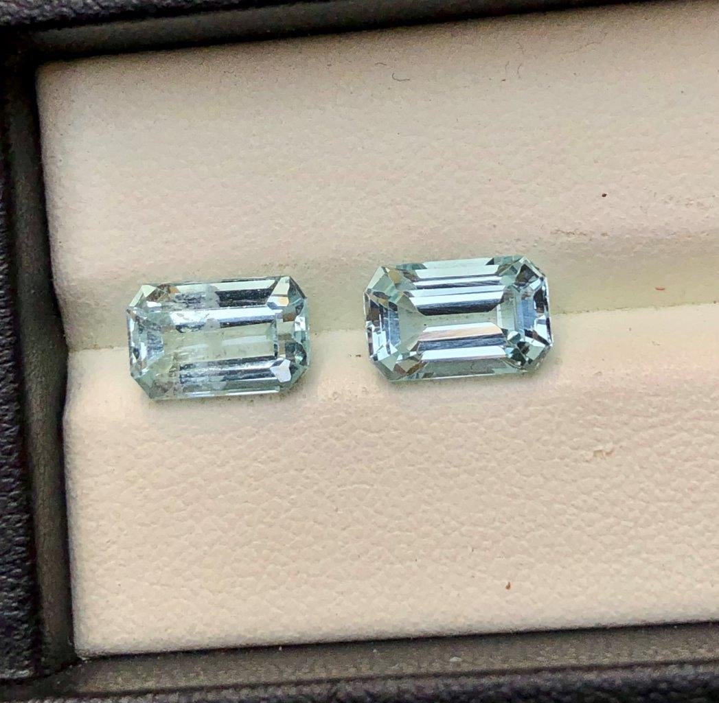 4.55 Carats Paired Emerald Cut Santa Maria Aquamarine Gemstones - 10X7X5 mm: 4.55 Carats Paired Emerald Cut Santa Maria Aquamarine Gemstones - 10X7X5 mm SHIPPING: 23$