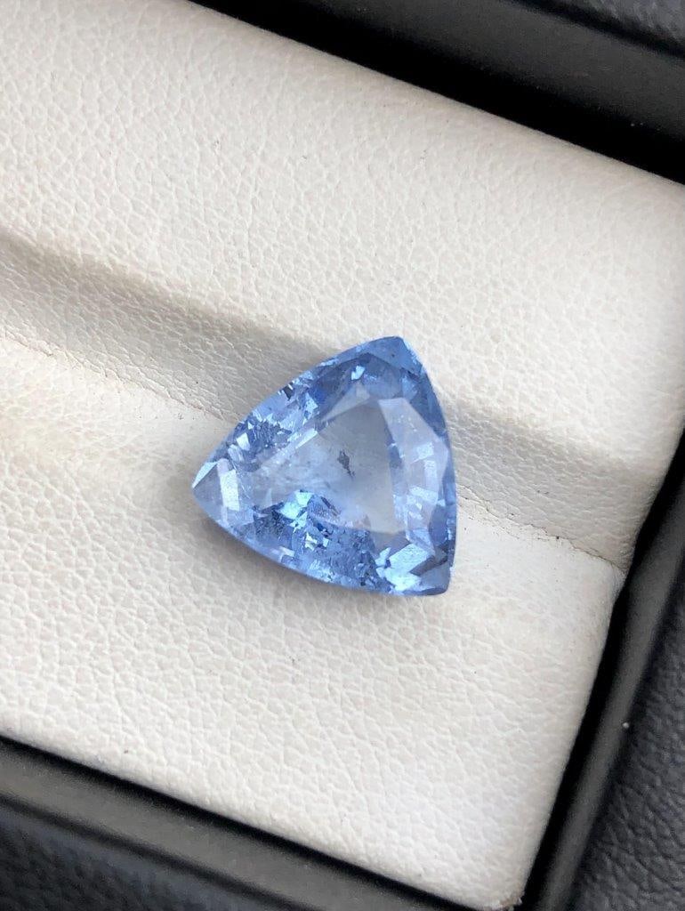 4.35 Carats Trillion Cut Natural Ghoshanite Gemstone - 12X11X6 mm: 4.35 Carats Trillion Cut Natural Ghoshanite Gemstone - 12X11X6 mm SHIPPING: 23$