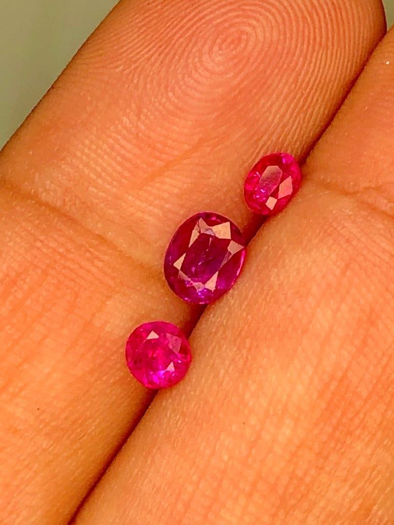 1.05 Carats Ruby Lot From Afghanistan: 1.05 Carats Ruby Lot From Afghanistan SHIPPING: 23$