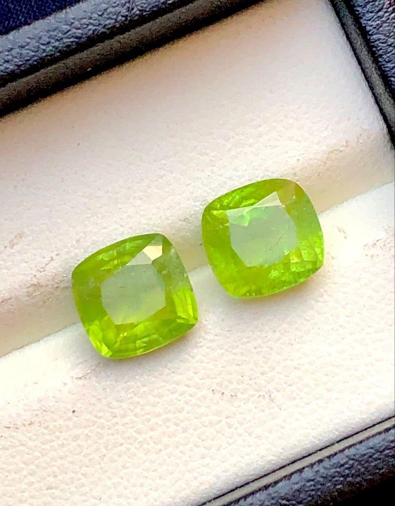6.55 Carats Natural Paired Peridot Gemstones - 8.5X8.5X6 mm: 6.55 Carats Natural Paired Peridot Gemstones - 8.5X8.5X6 mm SHIPPING: 23$