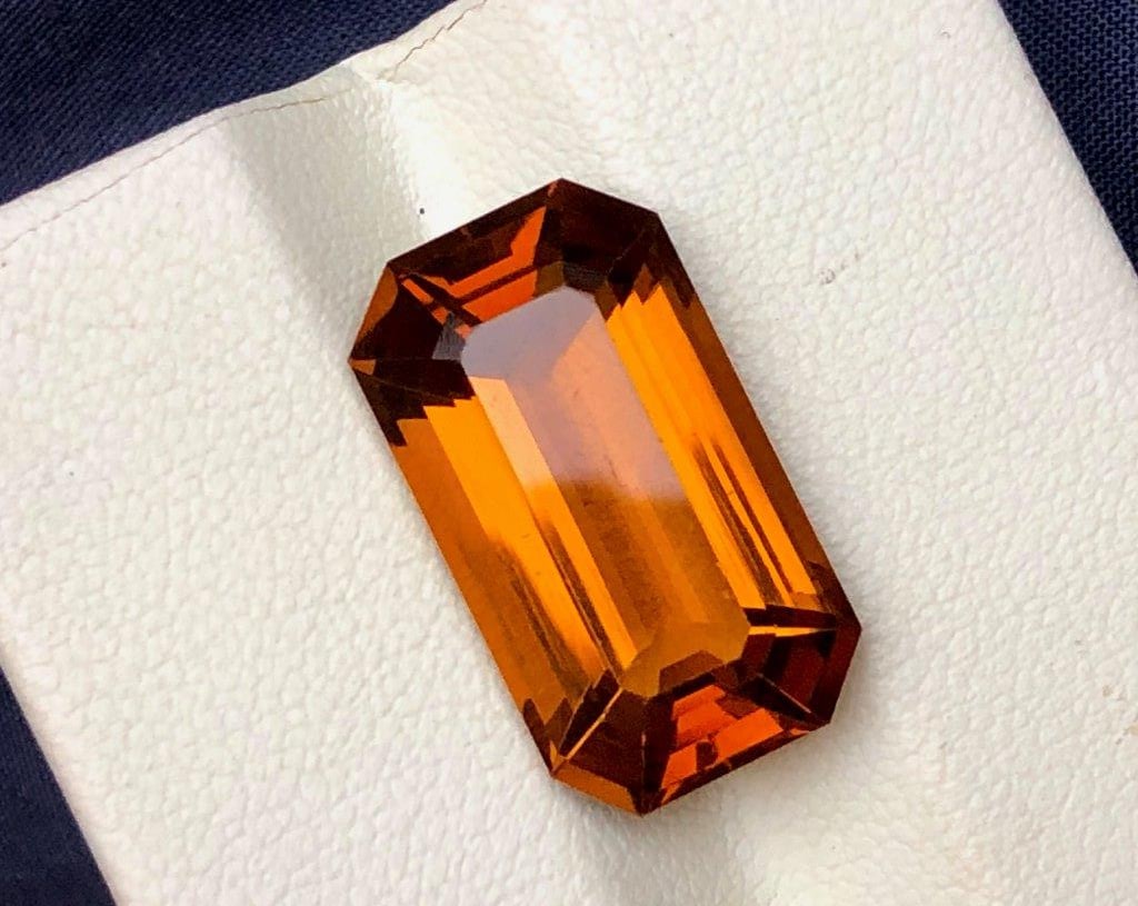 14.10Ct Honey Citrine Gemstone, Golden Quartz, Custom Jewelry 20X12X8 mm: 14.10Ct Honey Citrine Gemstone, Golden Quartz, Custom Jewelry 20X12X8 mm SHIPPING: 23$