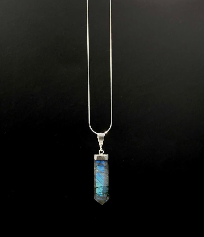 Labradorite 925 Sterling Silver Pendant Necklace: Labradorite 925 Sterling Silver Pendant Necklace Shipping: