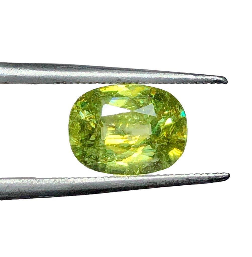 2.85 Carats Oval Shape Natural Sphene - 10X7X5 mm: 2.85 Carats Oval Shape Natural Sphene - 10X7X5 mmShipping Rate: $15.00 .shipping rates are determined by Parcel weight and destination.Combined shipping: We offer combine shipping on multiple items pu