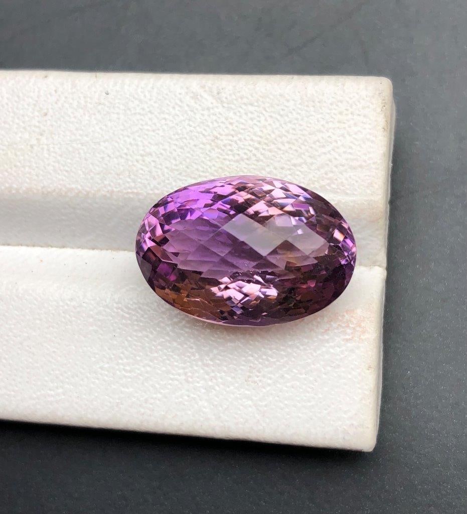 Ametrine for jewelry - 22.90 crts: Ametrine for jewelry - 22.90 crts - 21X15X13 mmShipping Rate: $15.00 .shipping rates are determined by Parcel weight and destination.Combined shipping: We offer combine shipping on multiple items purc