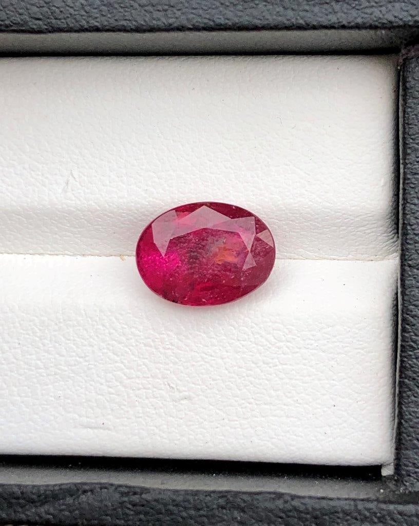 3.70 Carats Rubelite Tourmaline - 11X9X6 mm: 3.70 Carats Rubelite Tourmaline - 11X9X6 mmShipping Rate: $15.00 .shipping rates are determined by Parcel weight and destination.Combined shipping: We offer combine shipping on multiple items purchase