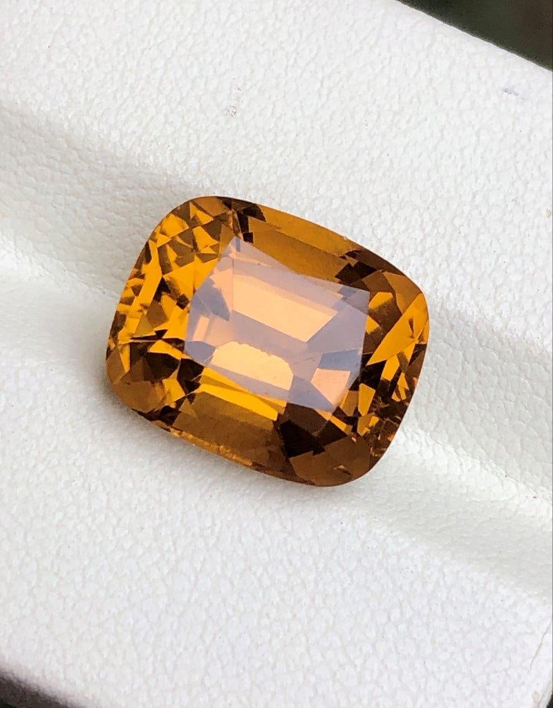 11.45Ct Honey Citrine Gemstone, Golden Quartz, Custom Jewelry 15X13X10 mm: 11.45Ct Honey Citrine Gemstone, Golden Quartz, Custom Jewelry 15X13X10 mm SHIPPING: 23$ Worldw