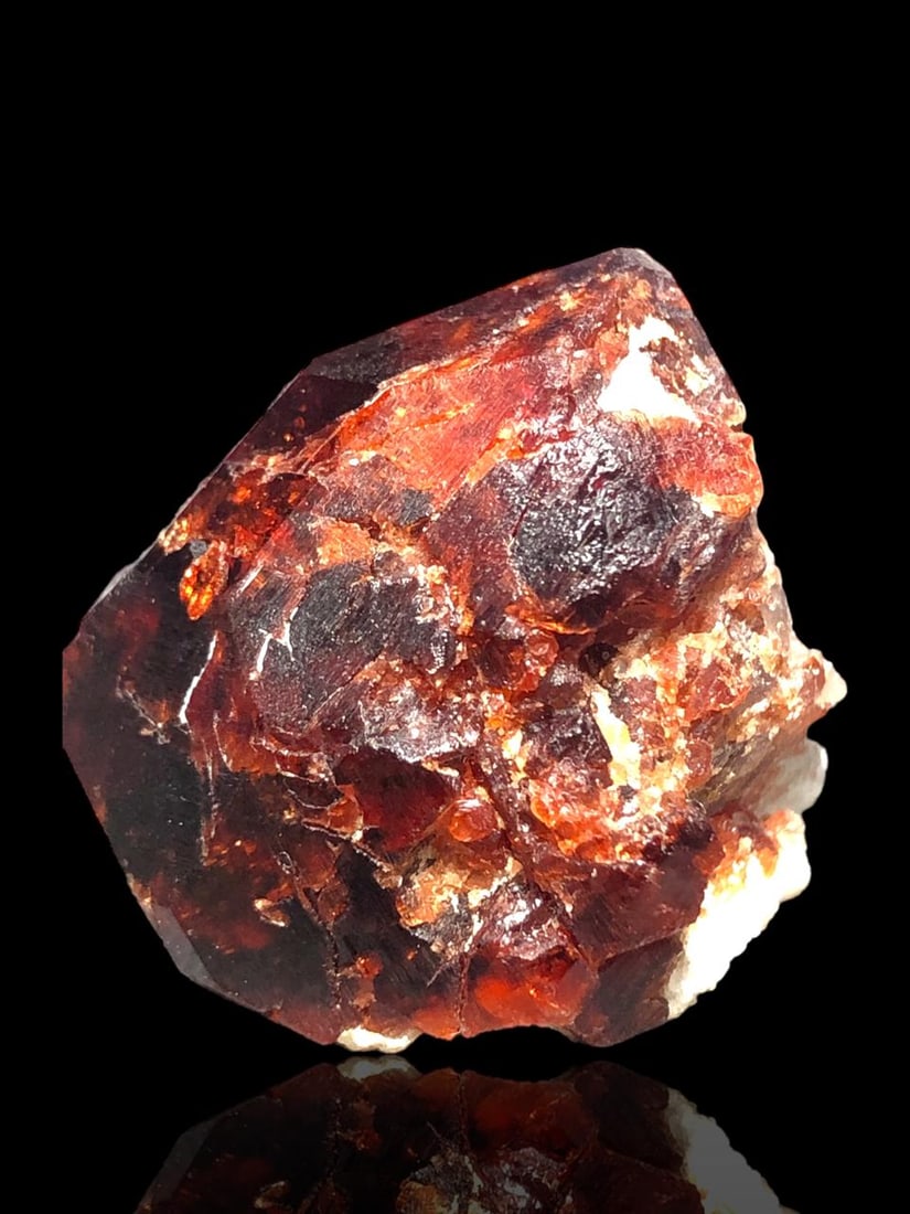 21 Grams Miniature Almandine Garnet Crystal Specimen - Collection Piece - 28X25X22 mm: 21 Grams Miniature Almandine Garnet Crystal Specimen - Collection Piece - 28X25X22 mmShipping Rate: $95.00 .shipping rates are determined by Parcel weight and destination.Combined shipping: We offer c