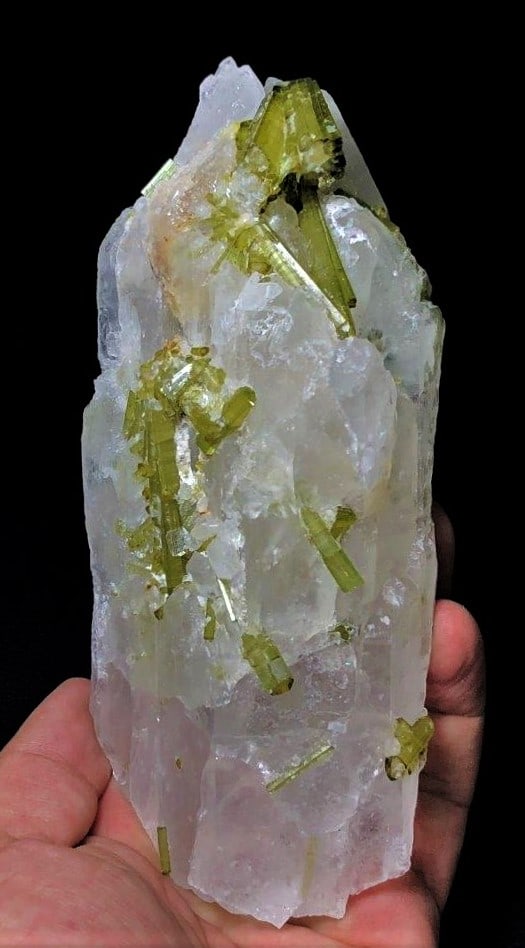 607 Grams Terminated Cluster Tourmaline Cluster On Matrix: 607 Grams Terminated Cluster Tourmaline Cluster On Matrix - 155X72X47 mmShipping Rate: $60.00 .shipping rates are determined by Parcel weight and destination.Combined shipping: We offer combine shippi