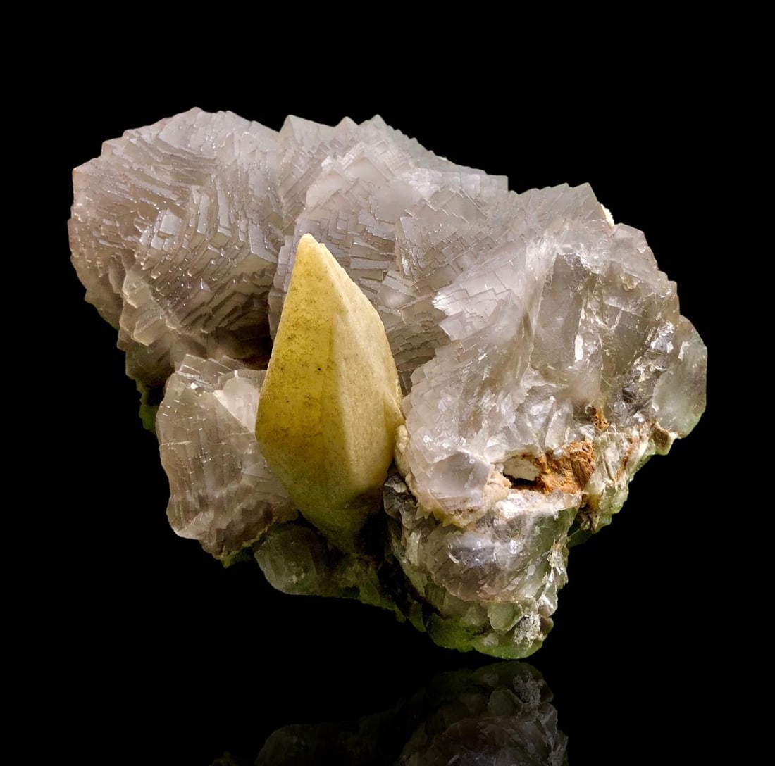 19 KG Mineral Specimen - DogTooth Calcite With Cubic Fluorite Undamaged From Baluchistan - 300 200 (1 of 7)