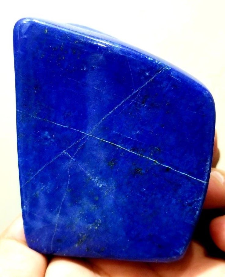 1.72 kg Natural Lapis Lazuli Tumble: 1.72 kg Royal Blue Free Foam Natural Lapis Lazuli Tumble 75X63X53Shipping Rate: $90.00 .shipping rates are determined by Parcel weight and destination.Combined shipping: We offer combine shipping on m