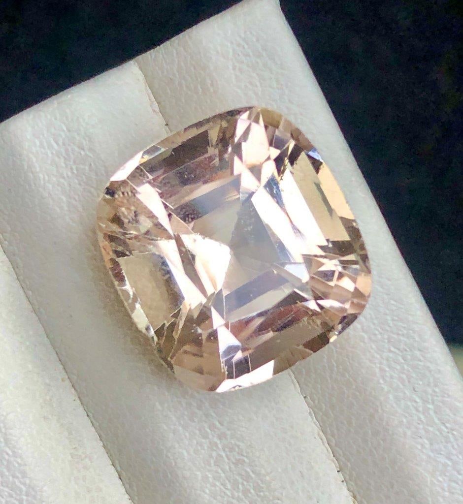 19.20 crts Genuine Golden Topaz Loose Gemstone ? Eye-Clean AAA Quality -16X15X11 mm: 19.20 crts Genuine Golden Topaz Loose Gemstone ? Eye-Clean AAA Quality -16X15X11 mmShipping Rate: 23$ WorldWideshipping rates are determined by Parcel weight and destination.Combined shipping: We offe
