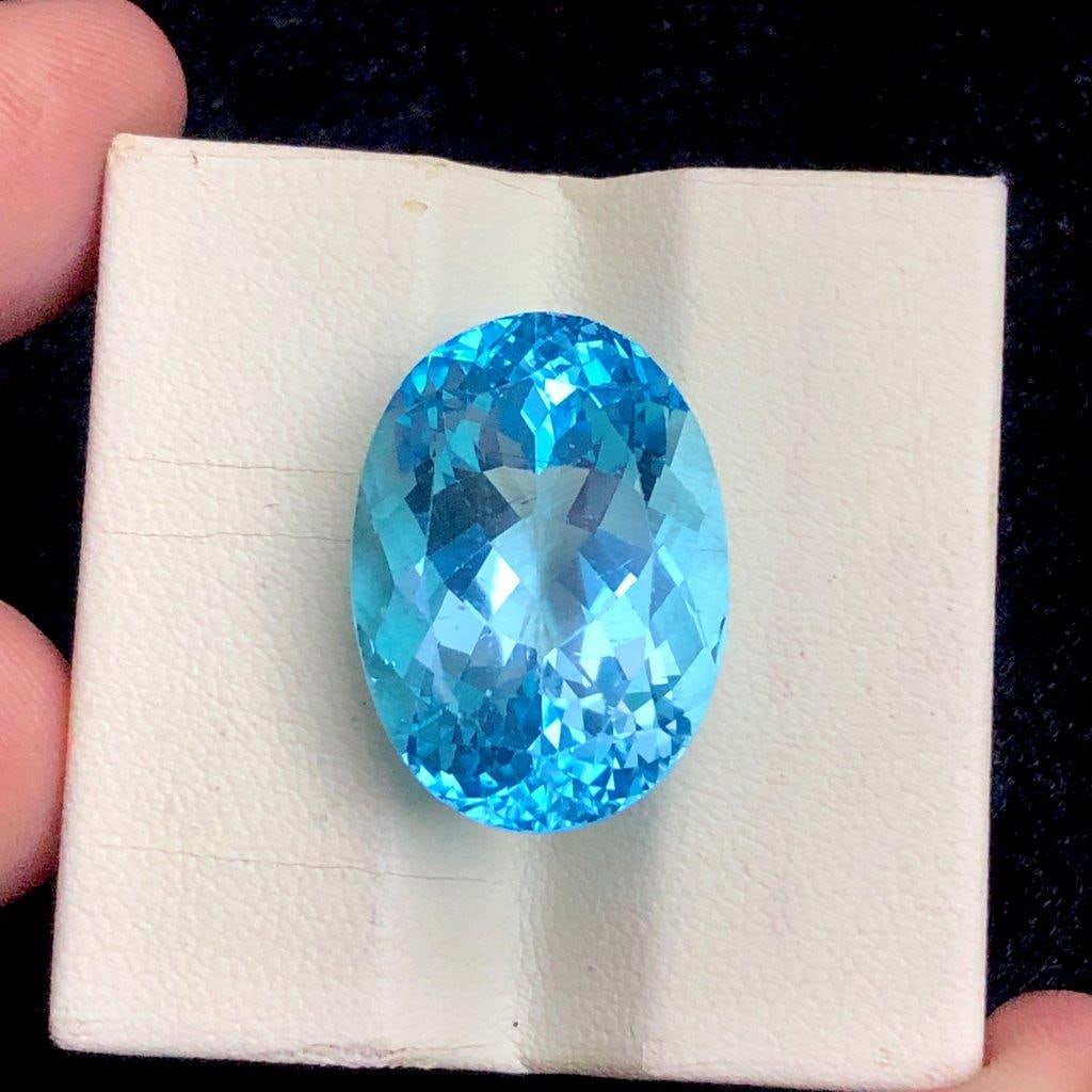 30.95 Cts Swiss Blue Topaz Loose Gemstone ? Ideal for Bespoke Jewelry - 22X16X12 mm: 30.95 Cts Swiss Blue Topaz Loose Gemstone ? Ideal for Bespoke Jewelry - 22X16X12 mmShipping Rate: 23$ WorldWideshipping rates are determined by Parcel weight and destination.Combined shipping: We offe