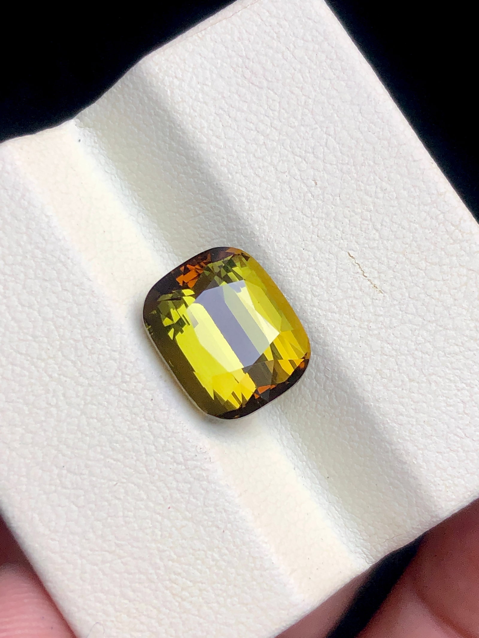 6.90 Carats Yellowish Green VVS Tourmaline Gemstone - 12X10X8 mm: 6.90 Carats Yellowish Green VVS Tourmaline Gemstone - 12X10X8 mm Choose design of your own and we will make it for youWe accept custom order in Sterling Silver, Gold and Platinum in WholeSale PriceCol
