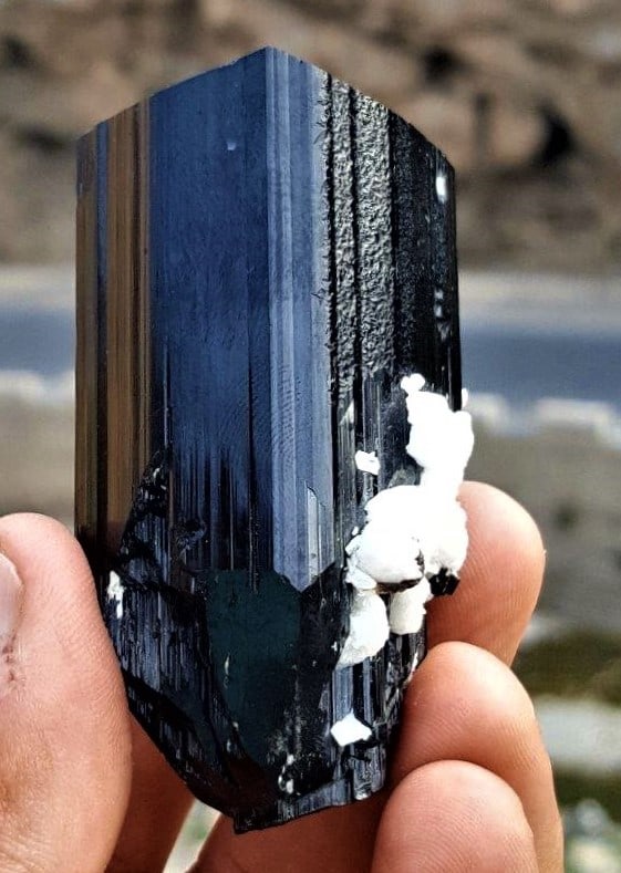 Perfect Schorl Tourmaline - 140.2 Grams: Perfect Schorl Tourmaline - 140.2 Grams - 68X35X30 mmShipping Rate: $23.00 .shipping rates are determined by Parcel weight and destination.Combined shipping: We offer combine shipping on multiple item