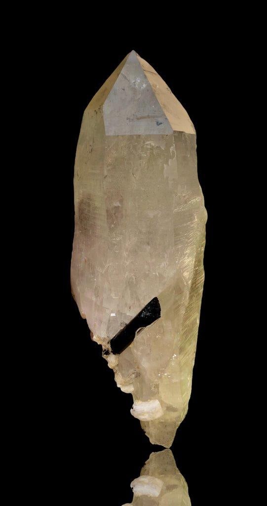 606 Grams Top Grade Quartz Crystal With Black Tourmaline - 170X67X45 mm: 606 Grams Top Grade Quartz Crystal With Black Tourmaline - 170X67X45 mmShipping Rate: $55.00 .shipping rates are determined by Parcel weight and destination.Combined shipping: We offer combine shippin