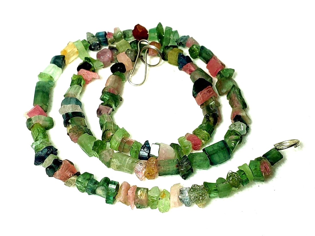 Rubelite Tourmaline Beaded Necklace - 48 Cm: Natural Rubelite Tourmaline Beaded Necklace - 48 CmShipping Rate: $23.00 .shipping rates are determined by Parcel weight and destination.Combined shipping: We offer combine shipping on multiple items 