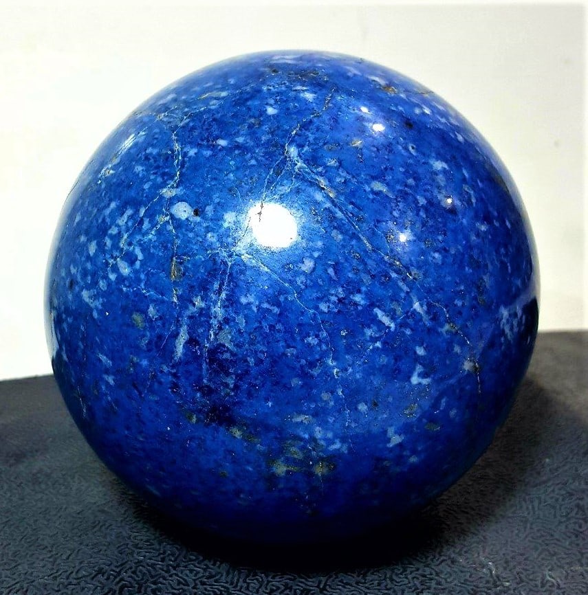 AAA Quality Lapis Lazuli Sphere - 2593 Grams: AAA Quality Lapis Lazuli Sphere - 2593 Grams - Diameter 112 mmShipping Rate: $95.00 .shipping rates are determined by Parcel weight and destination.Combined shipping: We offer combine shipping on mult