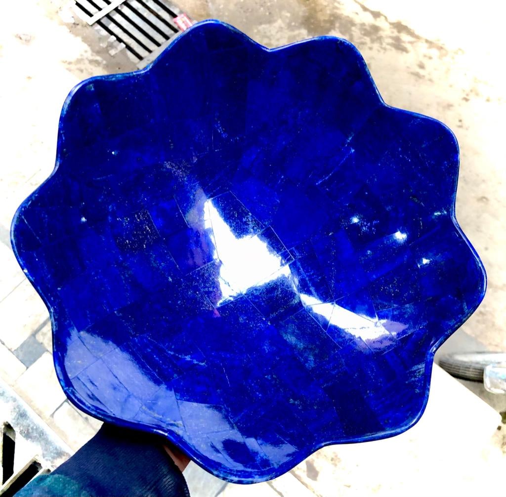 Beautiful Lapis Lazuli Bowl - 2 kg: Beautiful Lapis Lazuli Bowl - 2 kgShipping Rate: $90.00 .shipping rates are determined by Parcel weight and destination.Combined shipping: We offer combine shipping on multiple items purchased to redu