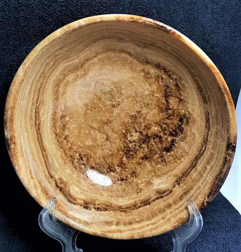 Chocolate Calcite bowl - 313.6 Grams: Chocolate Calcite bowl - 313.6 Grams - 150X51 mmShipping Rate: $45.00 .shipping rates are determined by Parcel weight and destination.Combined shipping: We offer combine shipping on multiple items pur