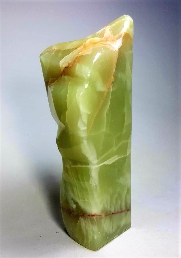 Mint Green Calcite Healing Tumble - 3500 Grams: Mint Green Calcite Healing Tumble - 3500 Grams - 300X104X74 mmShipping Rate: $110.00 .shipping rates are determined by Parcel weight and destination.Combined shipping: We offer combine shipping on mul