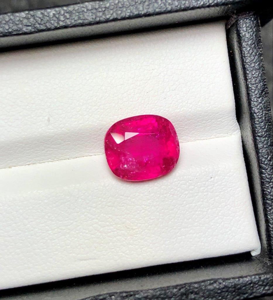4.20 Carats Rubelite Tourmaline - 11X9X6 mm: 4.20 Carats Rubelite Tourmaline - 11X9X6 mm Shipping Rate: FREE SHIPPINGshipping rates are FREE WORLDWIDECombined shipping: We offer combine shipping on multiple items purchased to reduce shipping cos