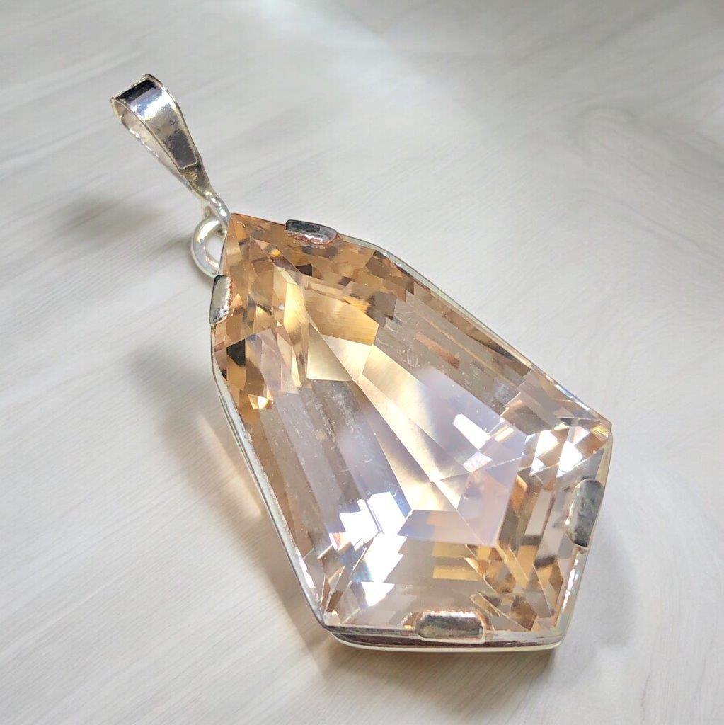Golden Topaz Gemstone 925 Sterling Silver Pendant Necklace: Golden Topaz Gemstone 925 Sterling Silver Pendant NecklaceStone Weight: 15 Carats Silver: 6 Grams Choose design of your own and we will make it for youWe accept custom order in Sterling Silver, Gold a