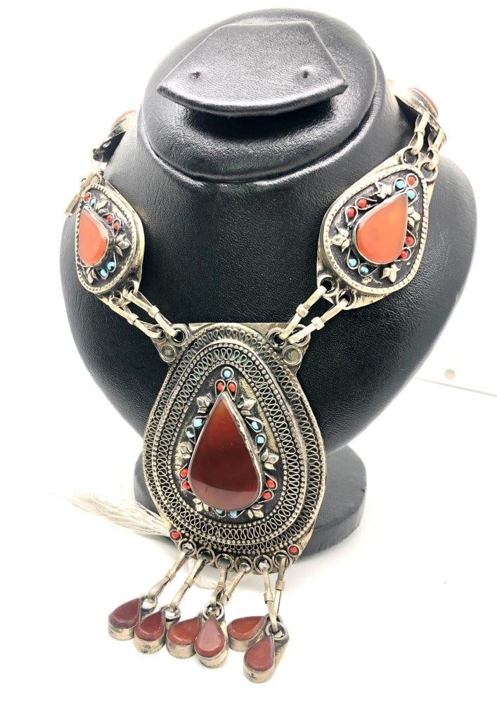 Beautiful AGATE Carved Necklace in Brass ? Handcrafted Gemstone Jewelry, Unique Artisan Piece: Elegant vintage agate carved necklace set in brass, showcasing detailed craftsmanship and natural gemstone beauty. A unique artisan jewelry piece perfect for collectors, vintage lovers, or statement a
