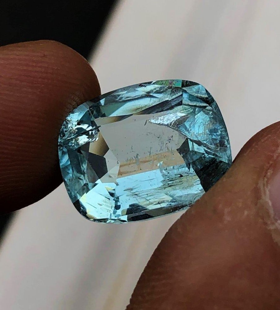 5.45 Carats Fantastic Aquamarine Gemstone: 5.45 Carats Fantastic Aquamarine Gemstone - 11X9X6 mmShipping Rate: $15.00 .shipping rates are determined by Parcel weight and destination.Combined shipping: We offer combine shipping on multiple