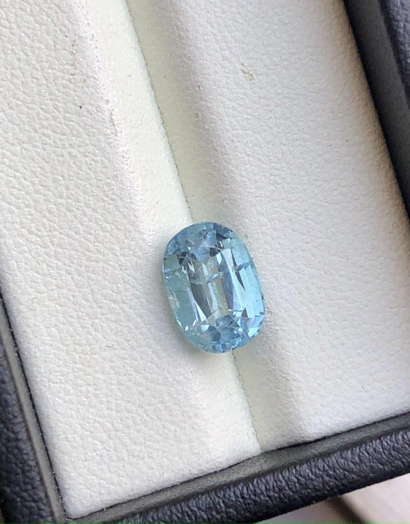 3.15 Carats Santa Maria Aquamarine Gemstone - 10X7X6 mm: 3.15 Carats Santa Maria Aquamarine Gemstone - 10X7X6 mm Shipping:
