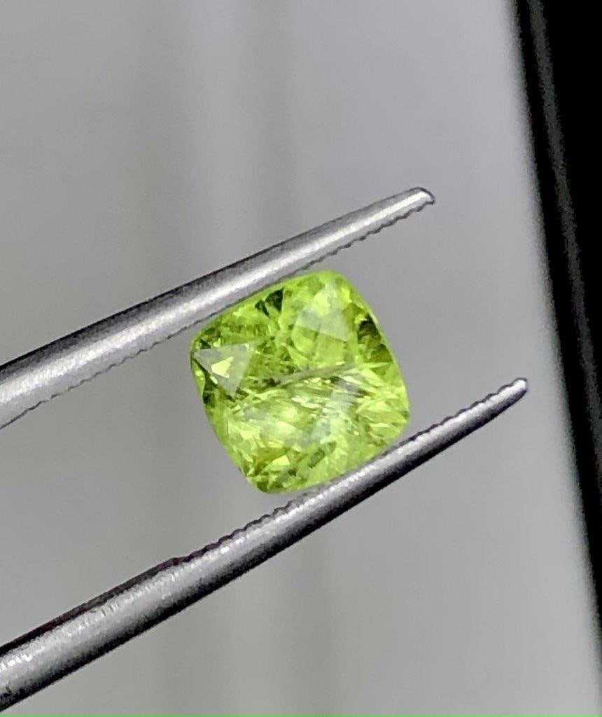 1.40 Carats Pretty Peridot Gemstone - 6X6X5 mm: 1.40 Carats Pretty Peridot Gemstone - 6X6X5 mm Shipping: