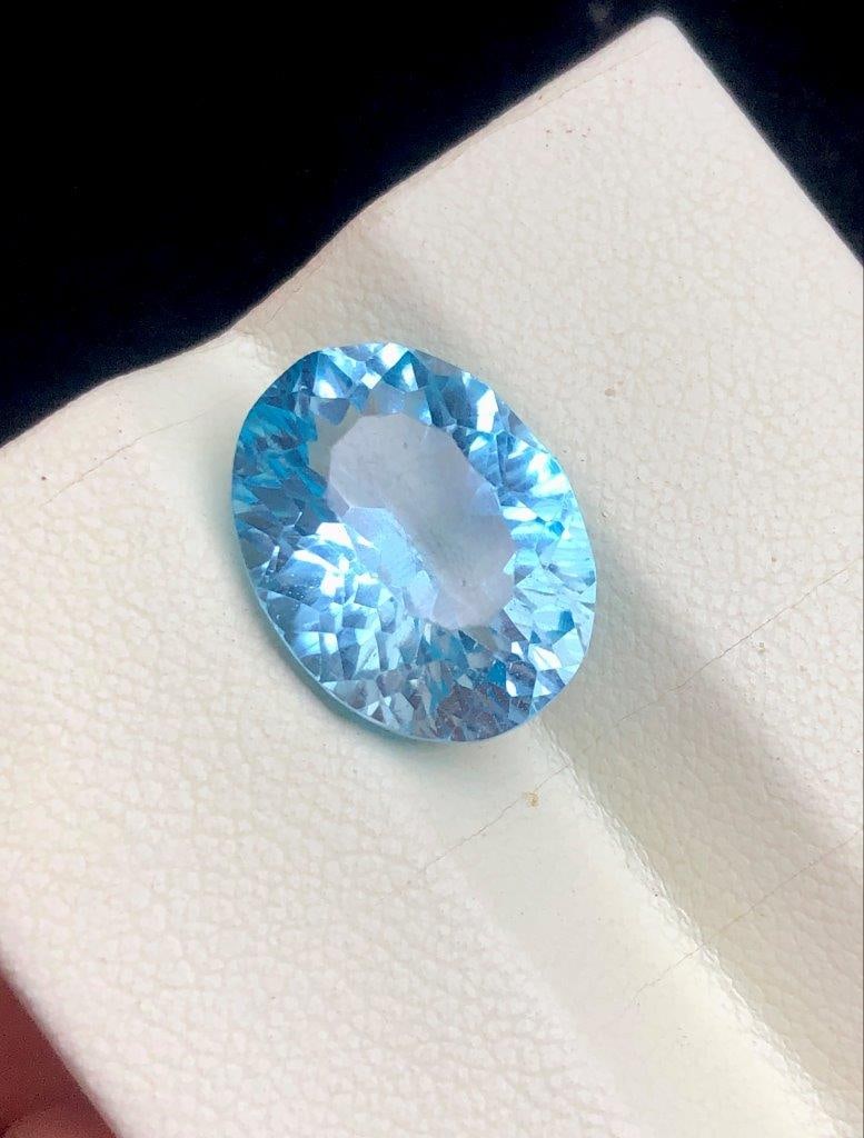 TPZ201 10.25 carats AAA Quality Laser cut Swiss Blue Topaz 15?11?8 mm: TPZ201 10.25 carats AAA Quality Laser cut Swiss Blue Topaz 15?11?8 mm Shipping: