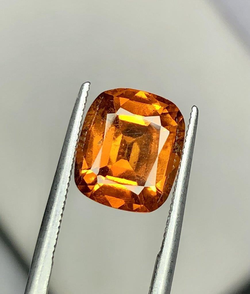 3 Carats Natural Hessonite Garnet Gemstone - 9X8X4.5 mm: 3 Carats Natural Hessonite Garnet Gemstone - 9X8X4.5 mm Shipping: