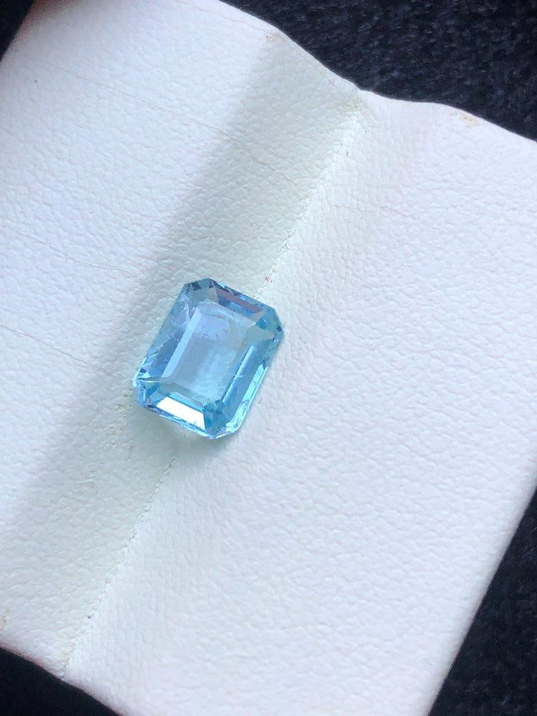 1.10 carats Natural Aquamarine Loose Gemstone - 8X5.5X4.5 mm: 1.10 carats Natural Aquamarine Loose Gemstone - 8X5.5X4.5 mm Shipping: