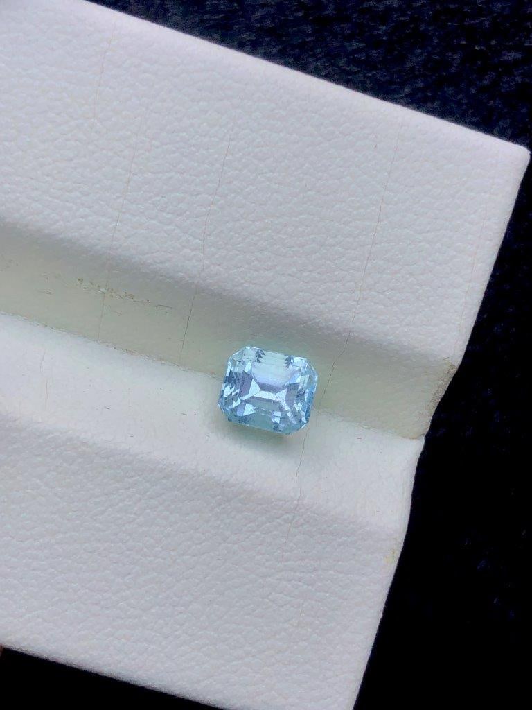 1.35 CARATS NATURAL AQUAMARINE GEMSTONE 7.5X5X5.5 mm: 1.35 CARATS NATURAL AQUAMARINE GEMSTONE 7.5X5X5.5 mm Shipping: