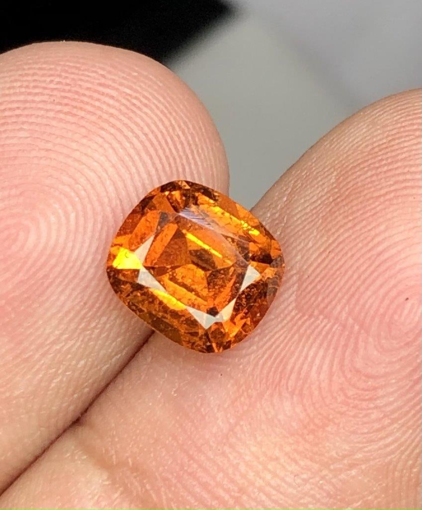 2.25 Carats Natural Hessonite Garnet Gemstone - 8X7X5 mm: 2.25 Carats Natural Hessonite Garnet Gemstone - 8X7X5 mmShipping: