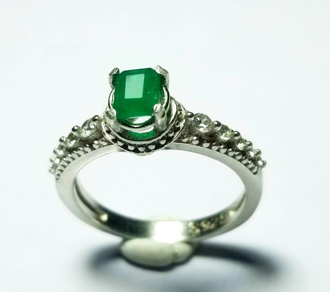 Beautiful Vivid Green Natural Emerald with Zircon: Beautiful Vivid Green Natural Emerald with Zircon - Sterling Silver Ladies Ring FREE SHIPPING Shipping rates are determined by Parcel weight and destination.