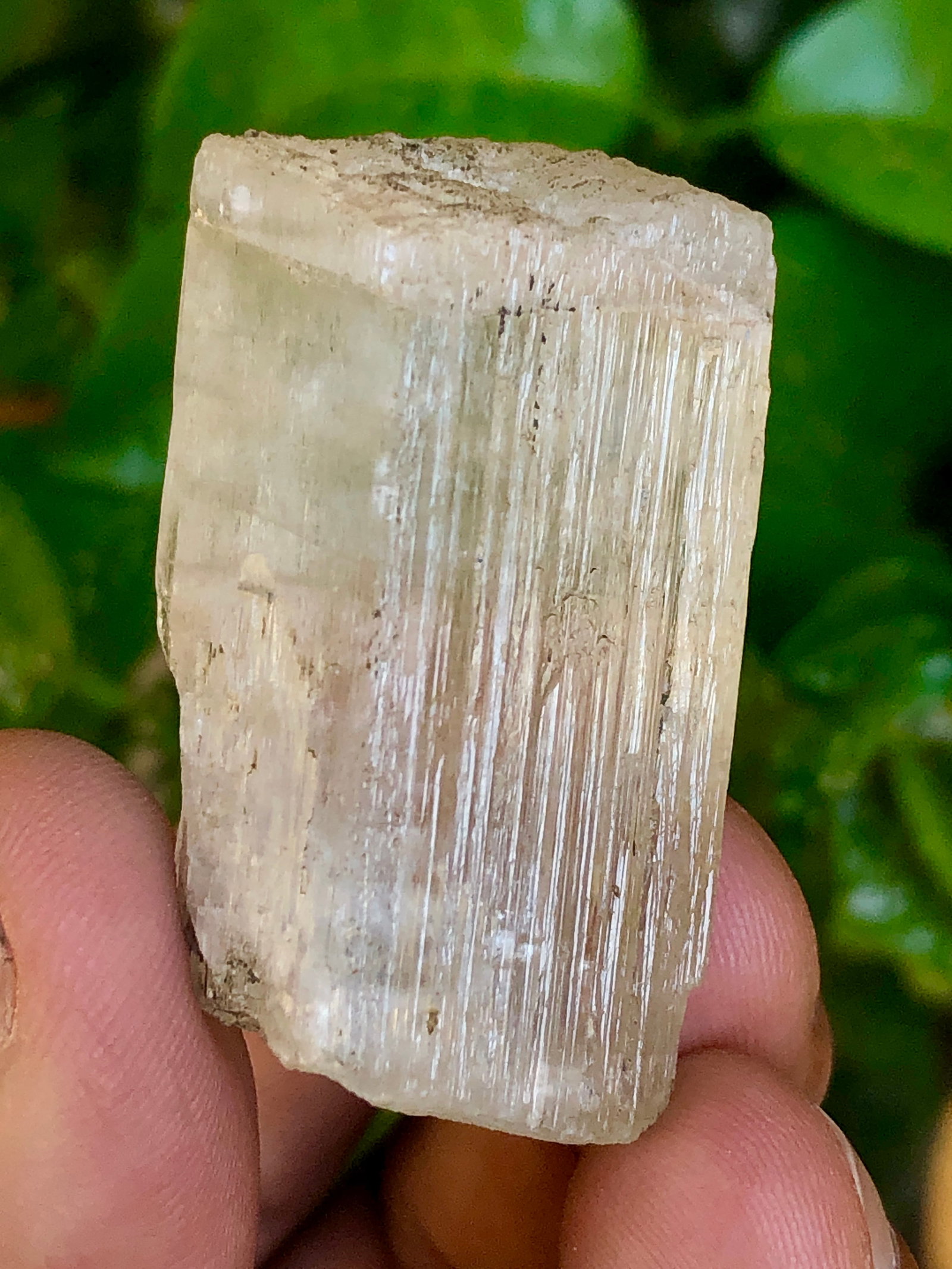 Double Terminated Kunzite Crystal - 40.84 Grams - 40X15X15 mm: Double Terminated Kunzite Crystal - 40.84 Grams - 40X15X15 mm Shipping Rate: 23$ .shipping rates are determined by Parcel weight and destination.Combined shipping: We offer combine shipping on multipl