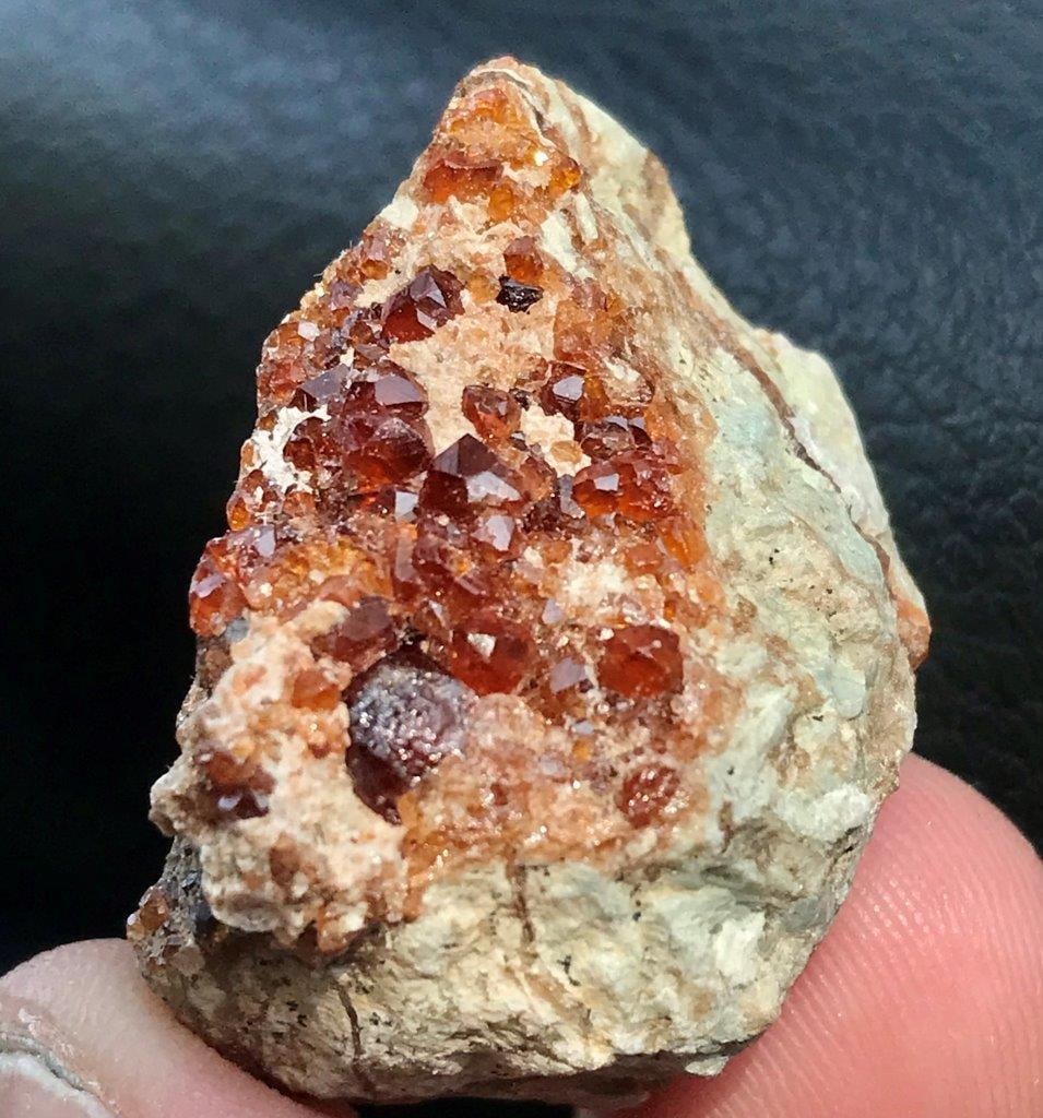 17.18 GRAMS Spessartite Garnet Mineral SPECIMEN 30X22X19 mm: 17.18 GRAMS Spessartite Garnet Mineral SPECIMEN 30X22X19 mmShipping Rate: 23$ shipping rates are determined by Parcel weight and destination.Combined shipping: We offer combine shipping on multiple it