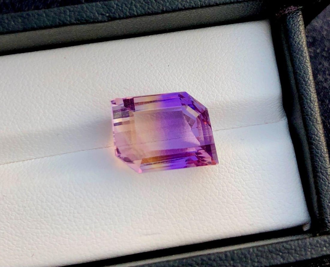 Ametrine Gemstone - 13.20 Carats - 15X11X10 mm: Ametrine Gemstone - 13.20 Carats - 15X11X10 mmShipping Rate: $15.00 .shipping rates are determined by Parcel weight and destination.Combined shipping: We offer combine shipping on multiple items purch