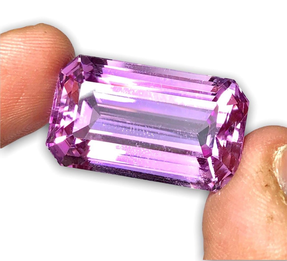 Flawless Pink Kunzite From Afghanistan - 55 Carats: Flawless Pink Kunzite From Afghanistan - 55 CaratsShipping Rate: $15.00 .shipping rates are determined by Parcel weight and destination.Combined shipping: We offer combine shipping on multiple items p