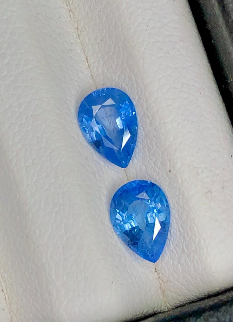 2.10 Carats Paired Blue Sapphires Gemstone - 7X5X3 mm: Shipping Rate: $15.00 .shipping rates are determined by Parcel weight and destination.Combined shipping: We offer combine shipping on multiple items purchased to reduce shipping cost.